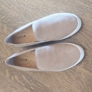 Birdies The Swift Suede Slip-on Sneaker